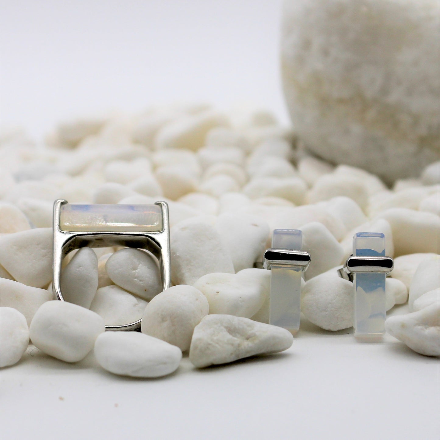 Rio Design Geometric Stick Ring - Opaline - Rhodium