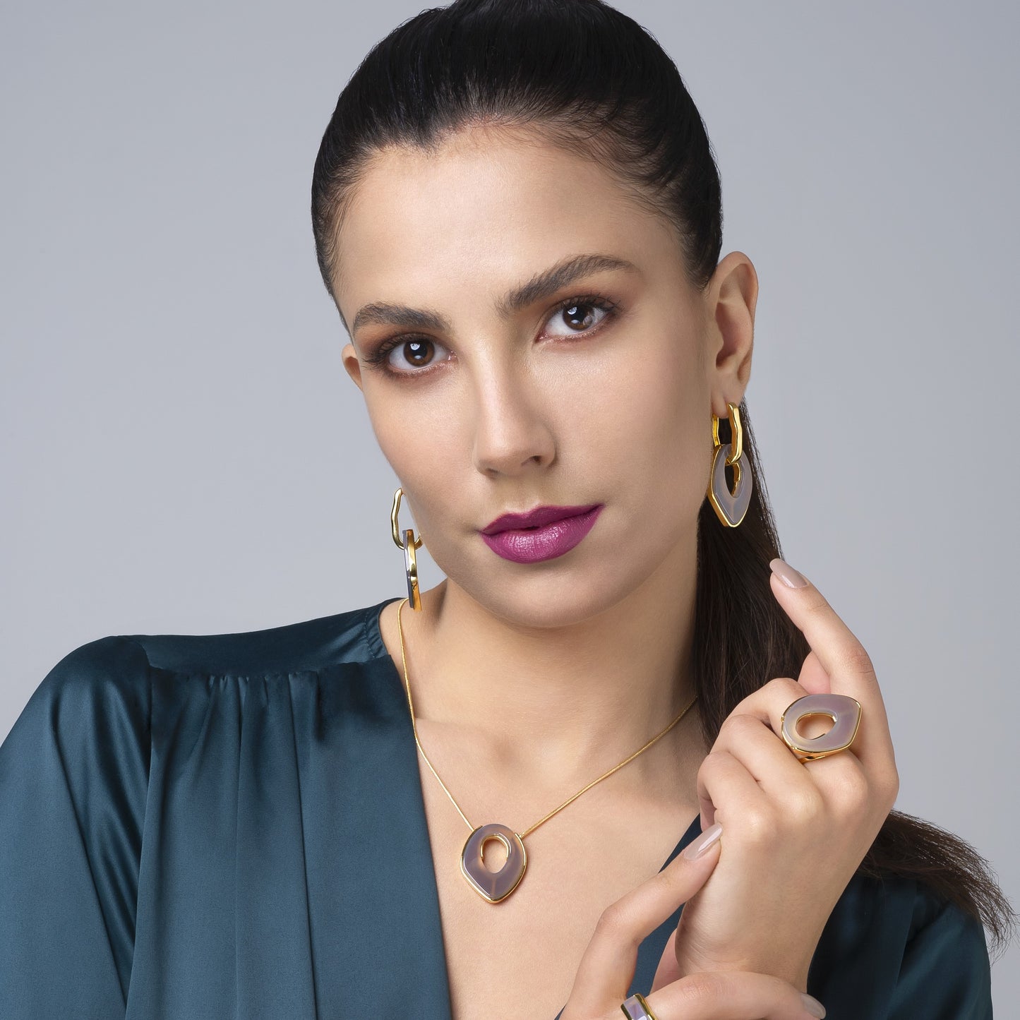 Gaya Ring- Gray Agate