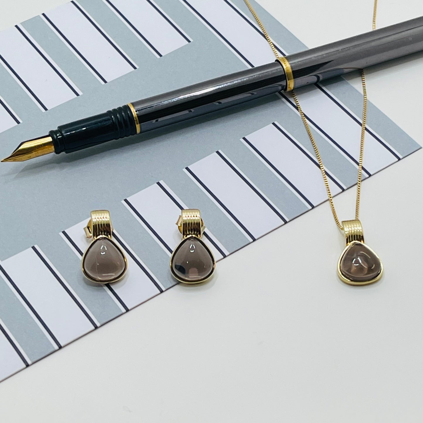 Enigma Drop Necklace Set - Smoke Ob