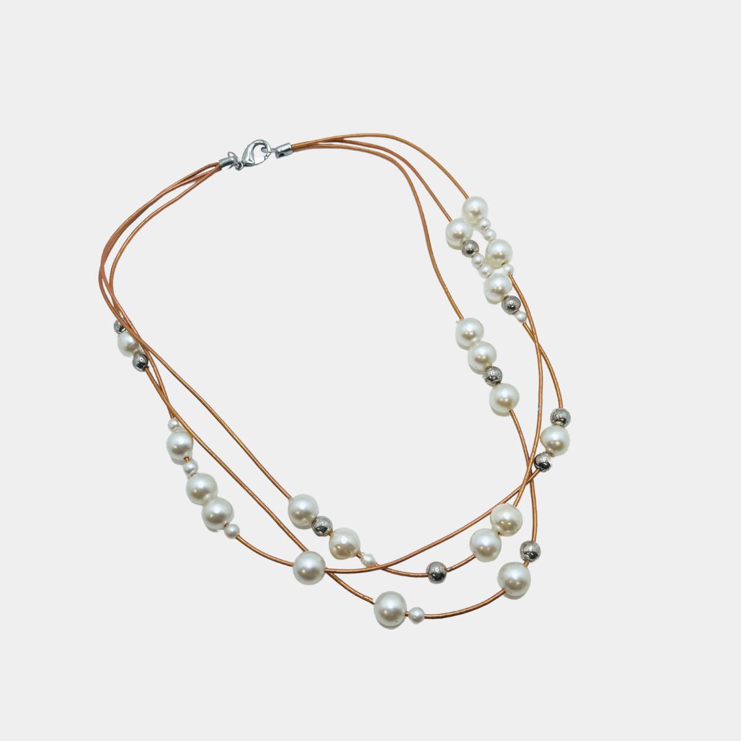 Leather and Pearls Short Necklace