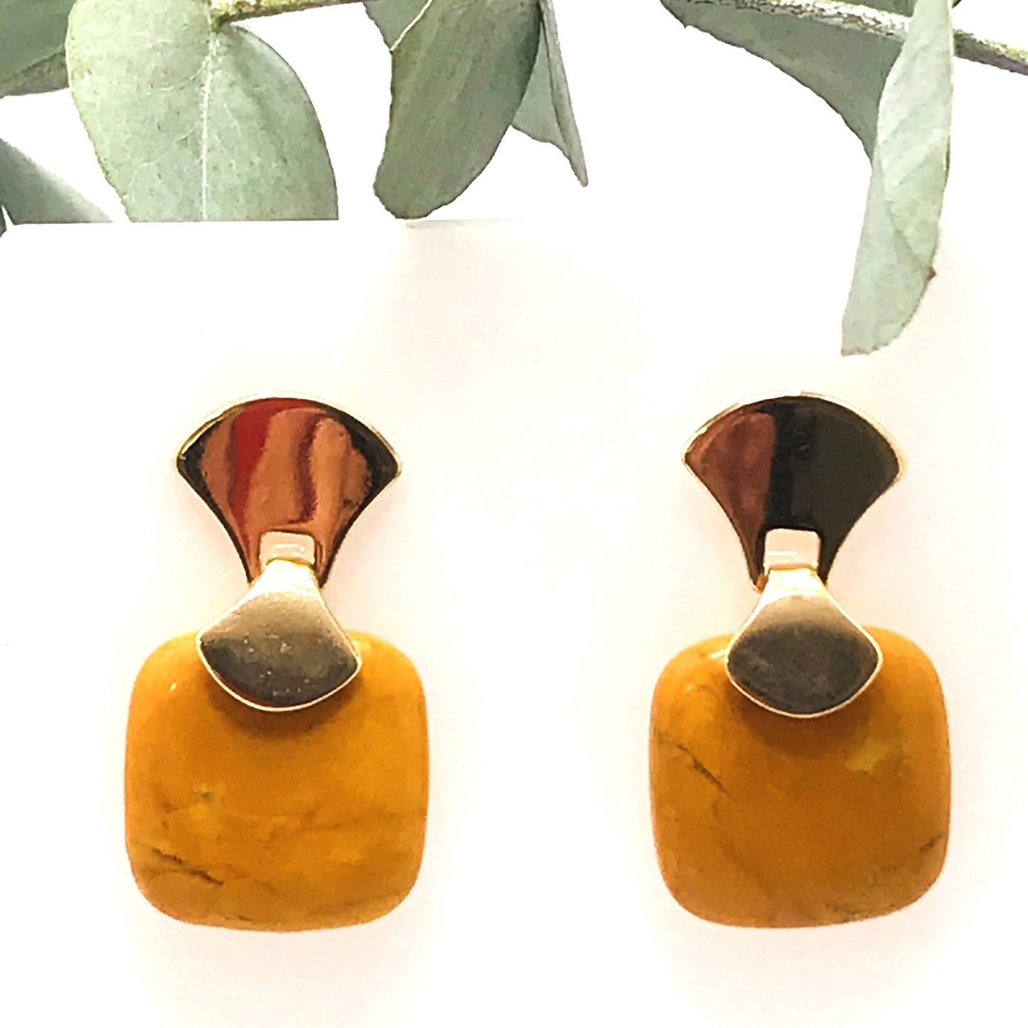 Pendiente de piedra preciosa cuadrada sin marco - Howlita amarilla