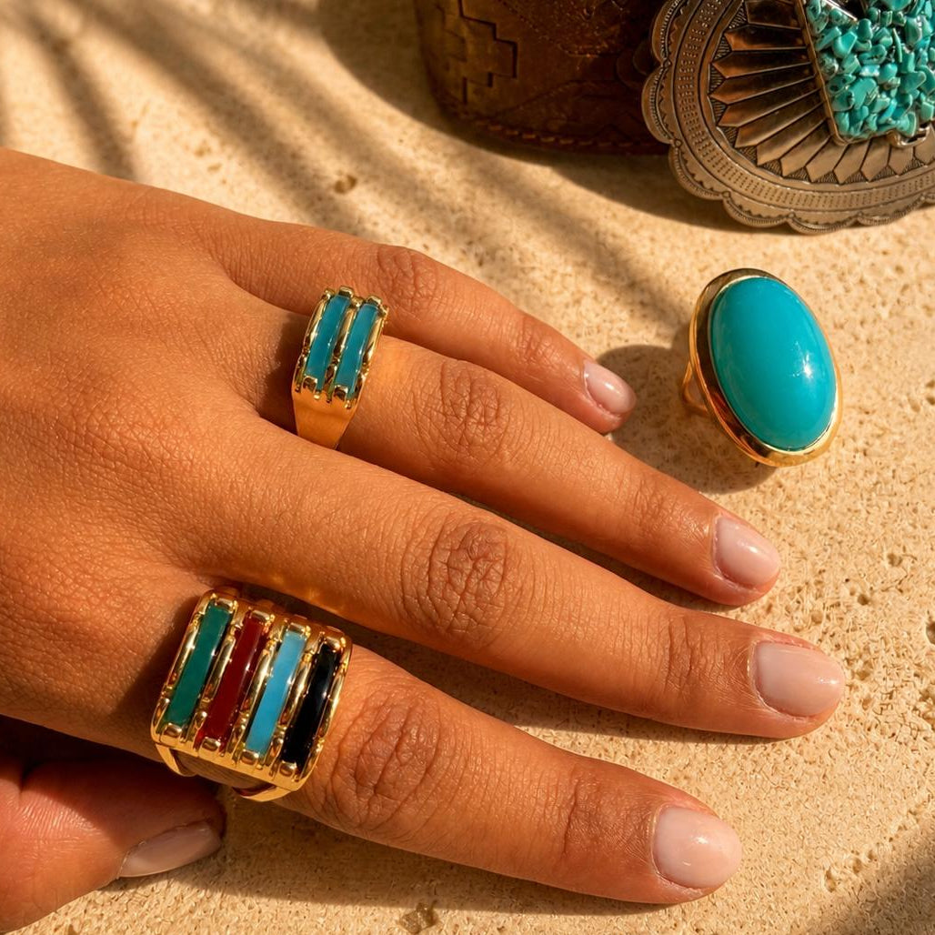 Anello con quattro gemme a strati