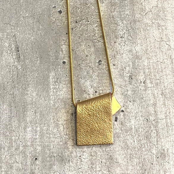 Folding Concrete Texture Short Necklace - Gold