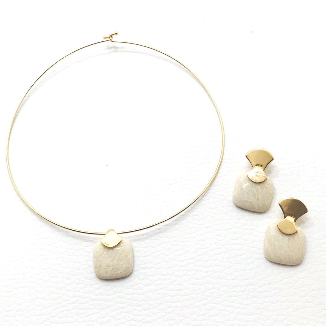 Gargantilla de piedras preciosas cuadradas sin marco - Amazonita beige